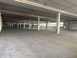 Gul Way (D22), Warehouse #604783131